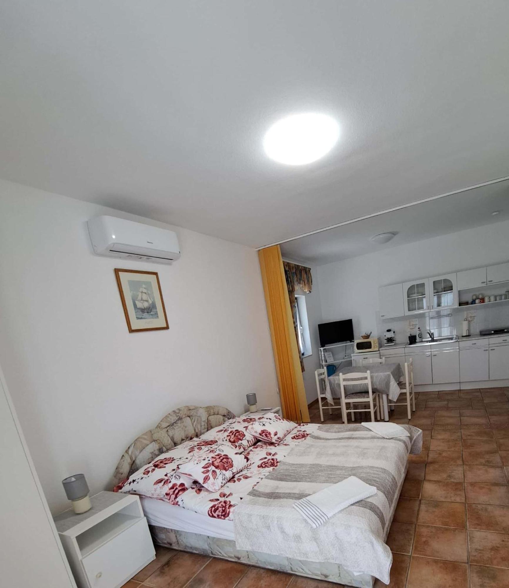 Istvan Apartmanok Keszthely Exterior foto
