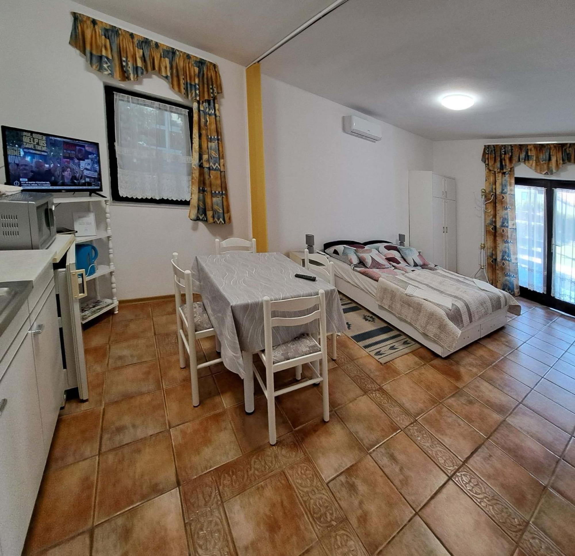 Istvan Apartmanok Keszthely Exterior foto